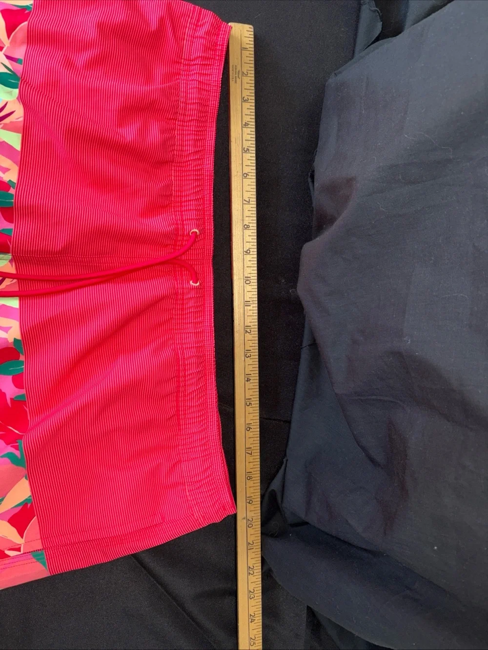 Vineyard Vines Men's Colorblock Tropical Swim Shorts - Red, Multi, Blue